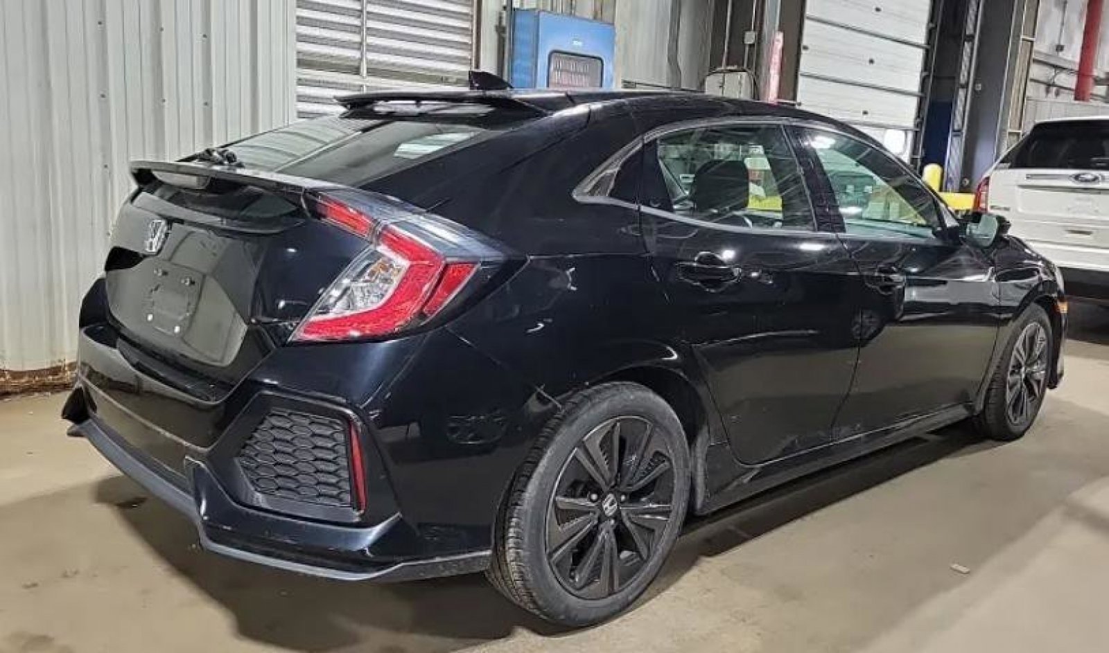 Used 2018 Honda Civic EX image 3