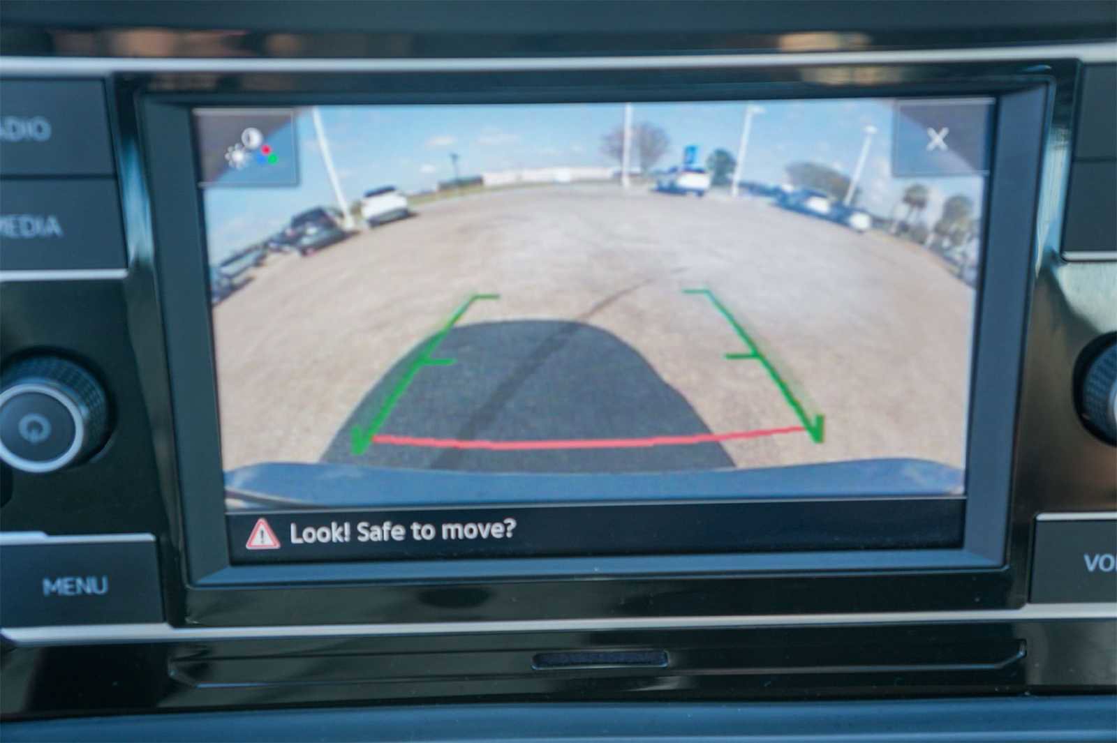 Used 2024 Volkswagen Jetta SE image 24