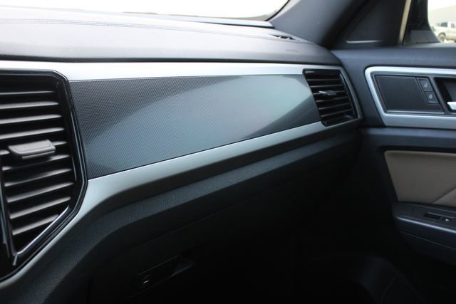 Used 2023 Volkswagen Atlas Cross Sport SEL R-Line image 21