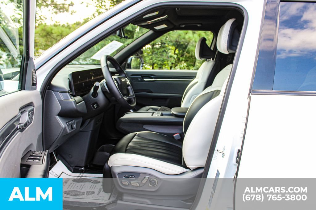 Used 2024 Kia EV9 GT-Line AWD/4WD image 17