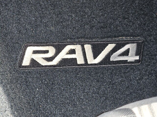 Used 2015 Toyota RAV4 LE FWD image 25