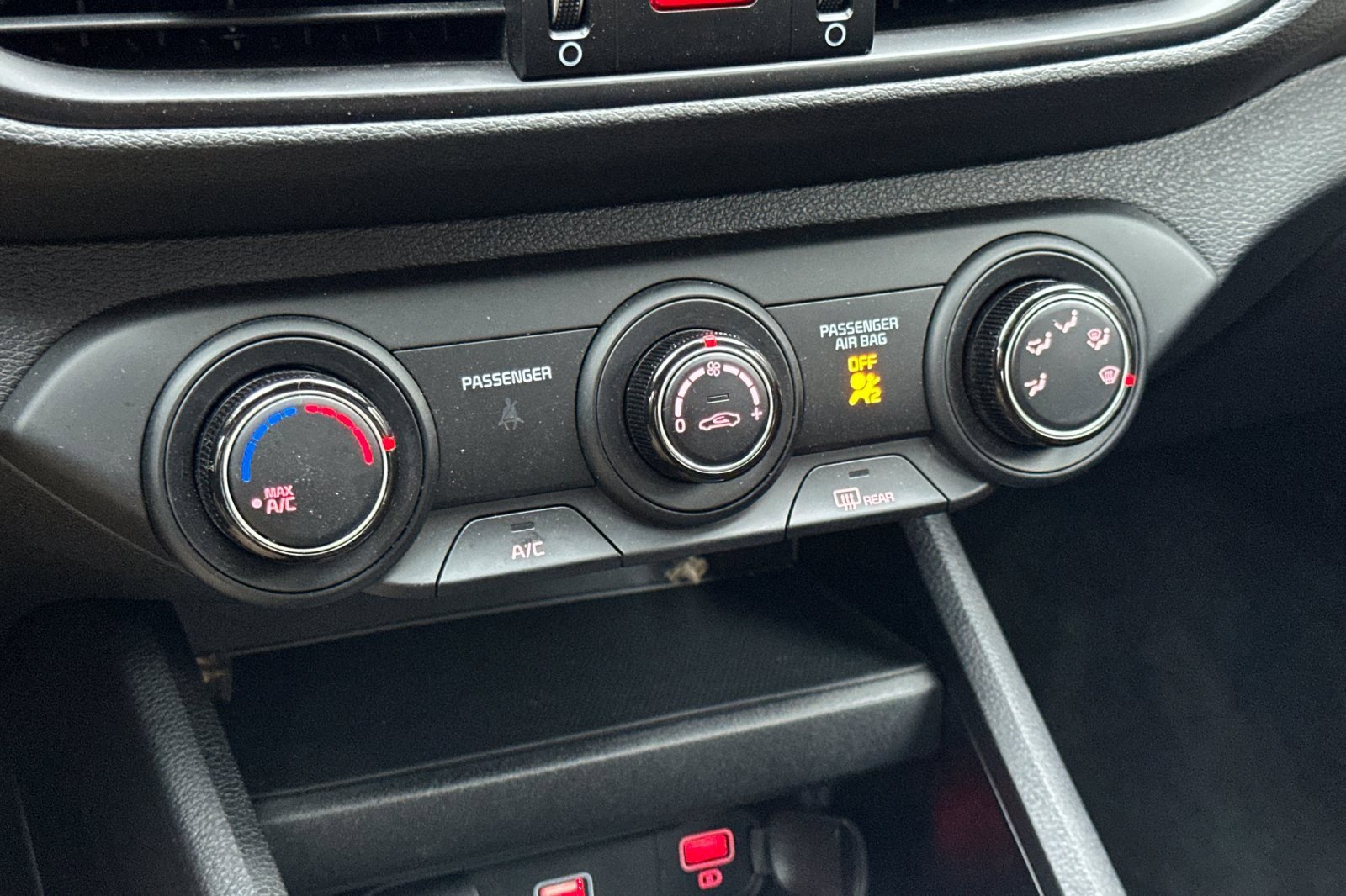 Used 2024 Kia Forte LXS image 16