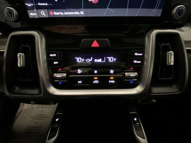Used 2023 Kia Sorento S w/ Panoramic Sunroof Package FWD image 19