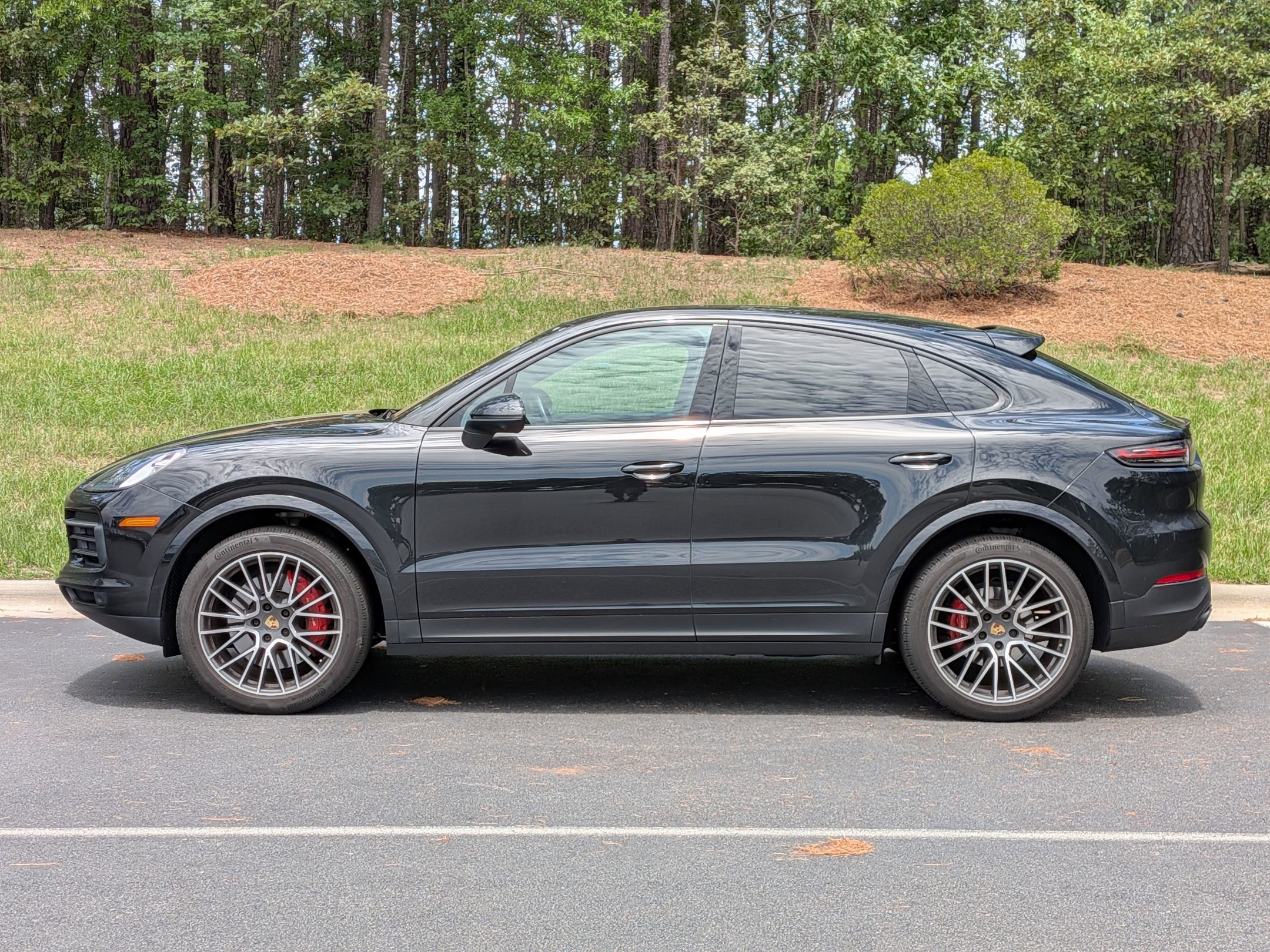 Certified 2023 Porsche Cayenne Platinum Edition AWD/4WD image 2