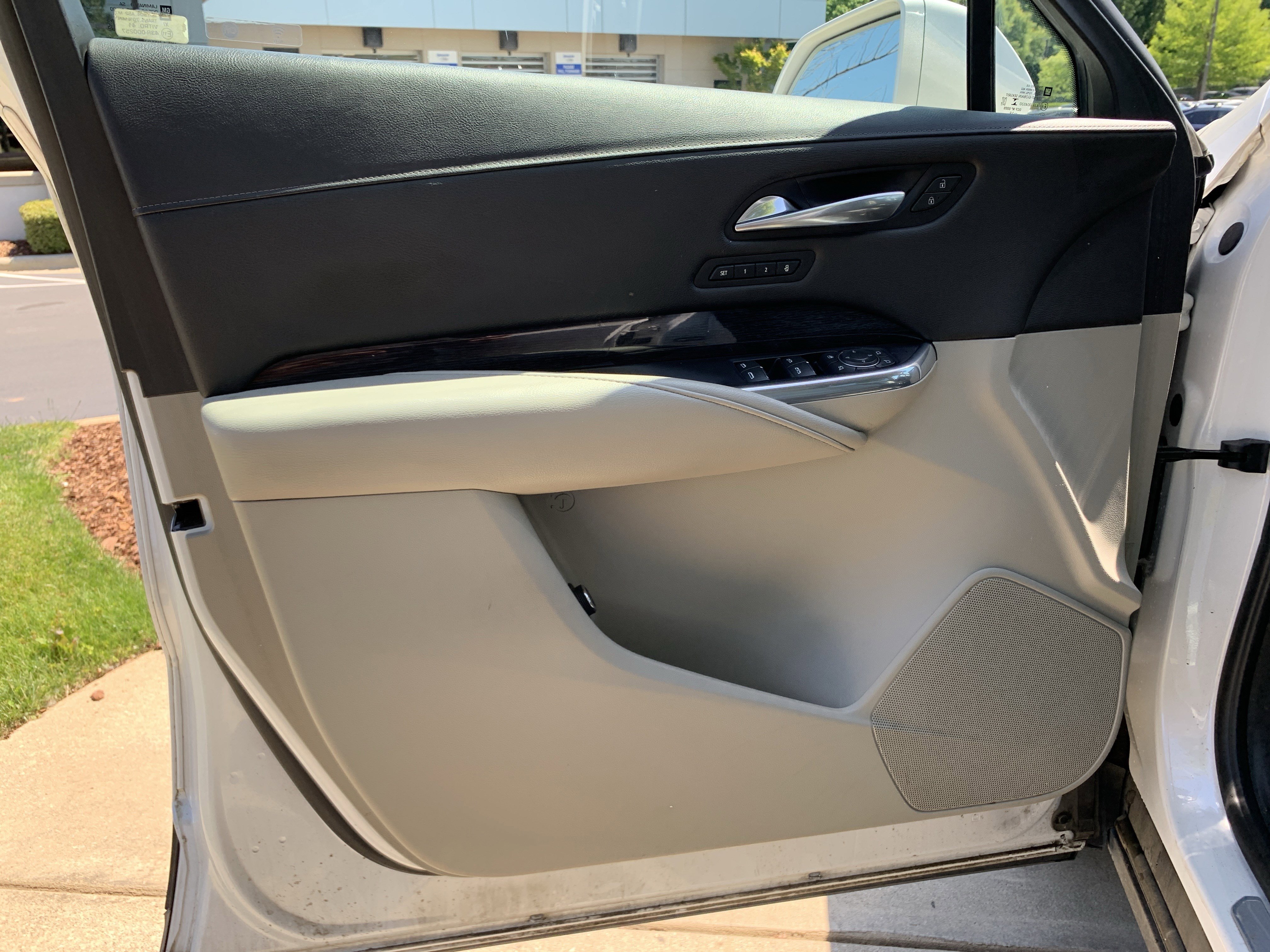 Used 2020 Cadillac XT4 Premium Luxury w/ Driver Awareness Package FWD image 14
