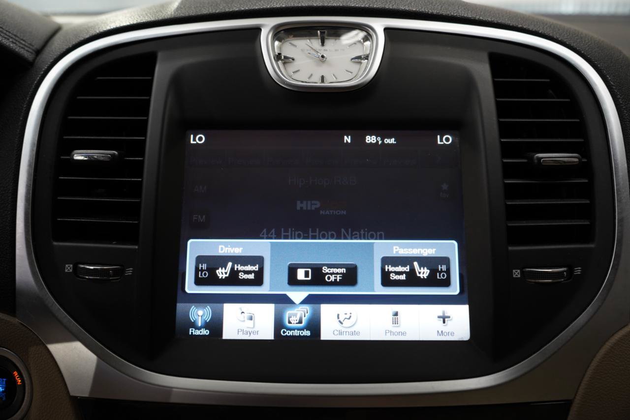 Used 2011 Chrysler 300 Limited RWD image 20