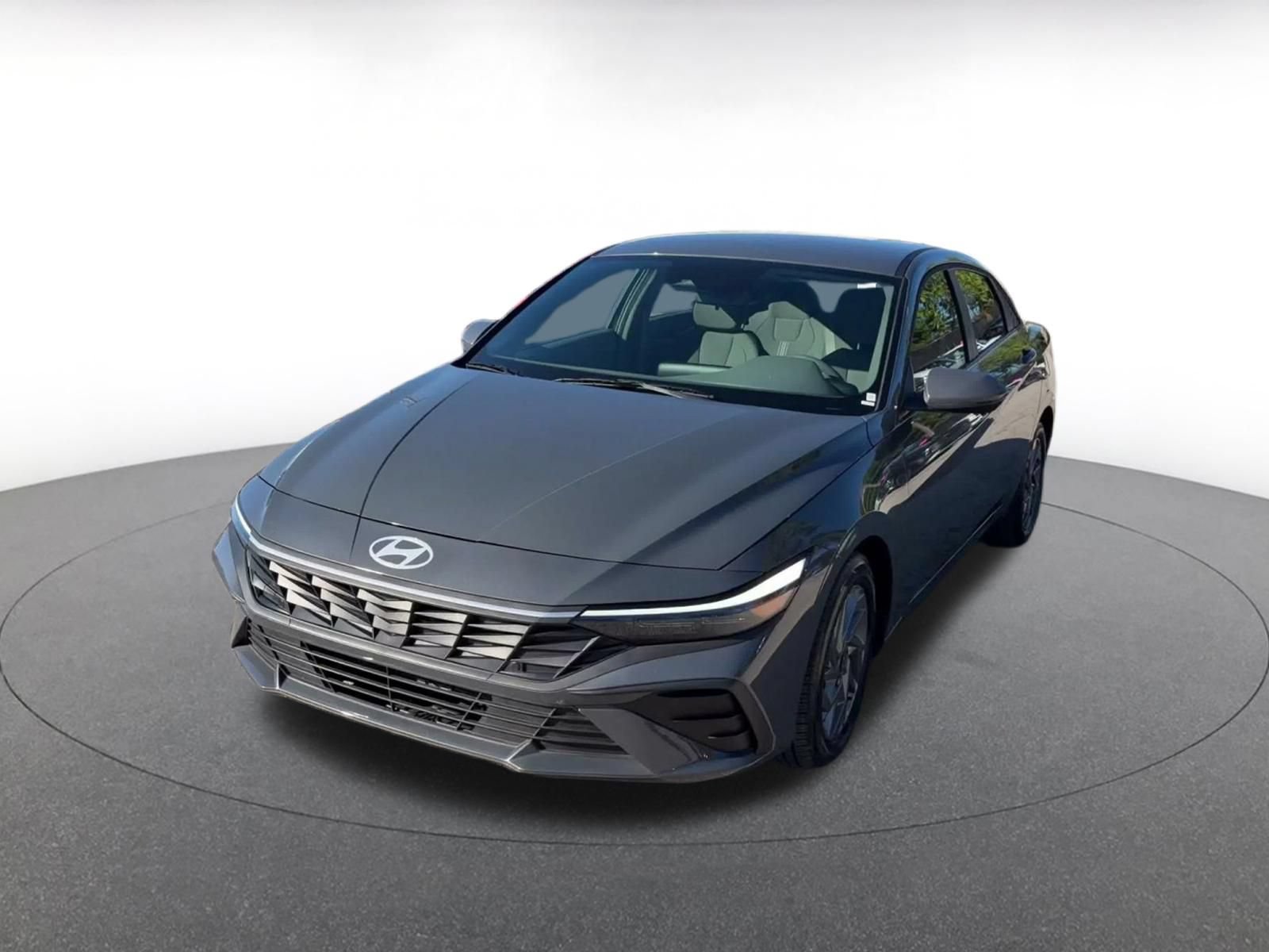 Used 2026 Hyundai Elantra Hybrid FWD image 6