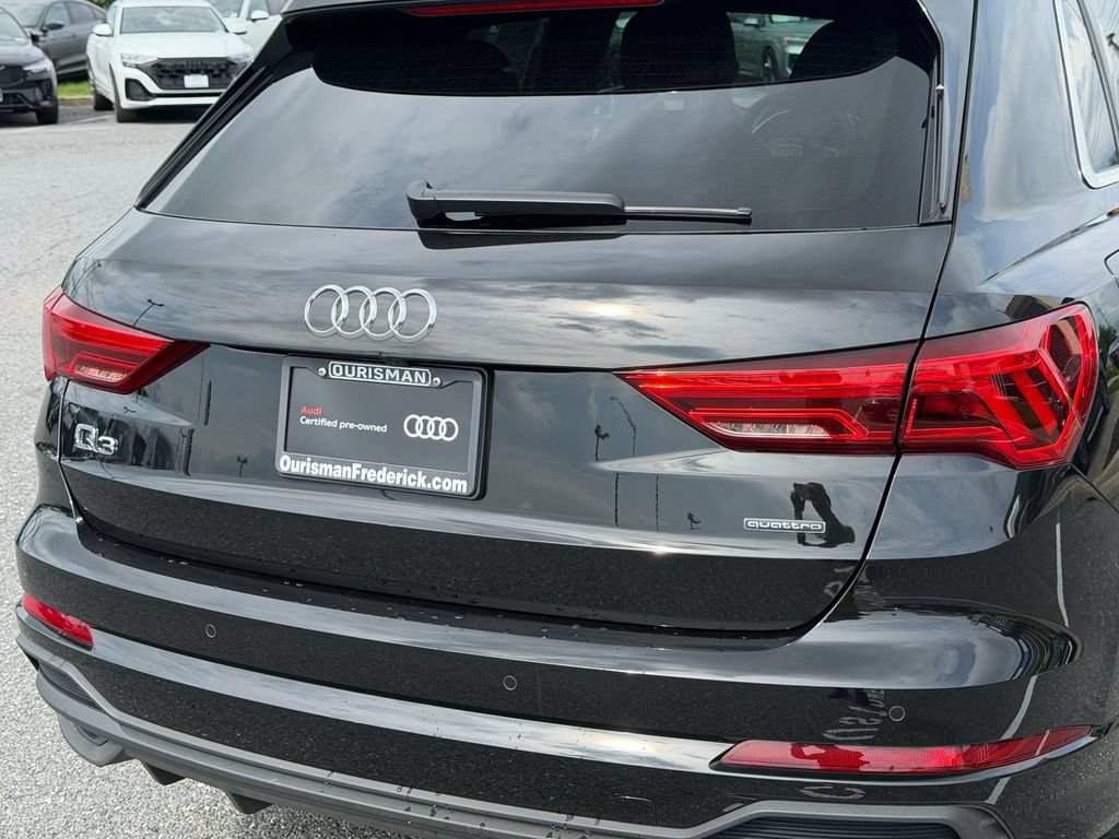 Certified 2025 Audi Q3 2.0T Premium w/ Convenience Package AWD/4WD image 11