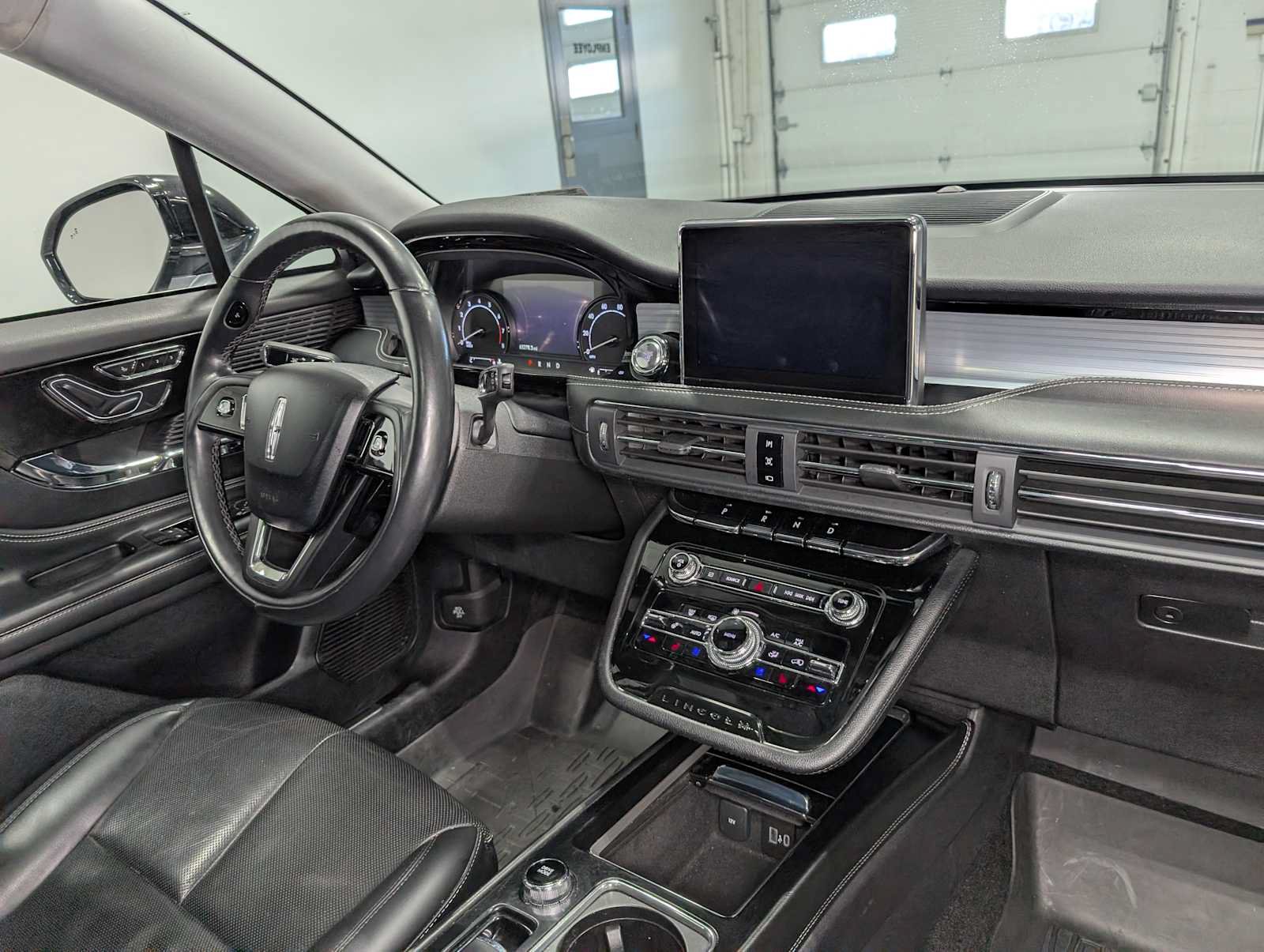 Used 2022 Lincoln Corsair AWD w/ Premium Package image 41