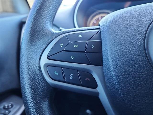 Used 2019 Jeep Cherokee Latitude w/ Popular Appearance Group image 24