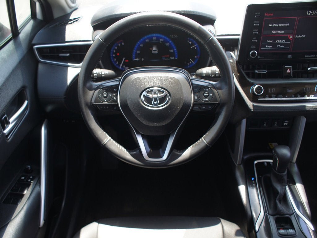 Used 2022 Toyota Corolla Cross XLE w/ Convenience Package AWD/4WD image 5