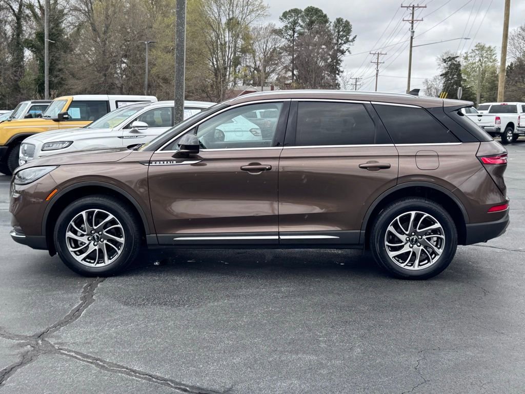 Used 2022 Lincoln Corsair FWD image 3