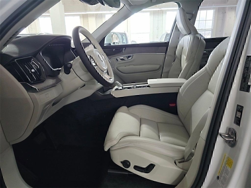 New 2026 Volvo XC90 B6 Ultra w/ Protection Package image 10