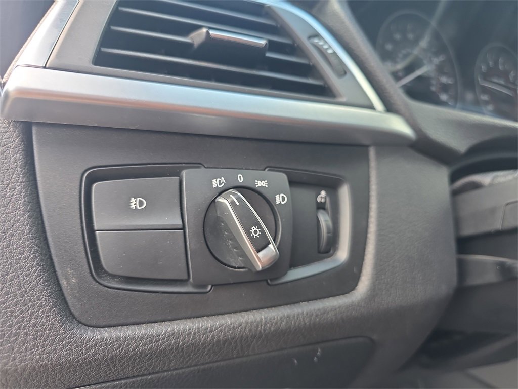 Used 2017 BMW 330i Sedan image 35