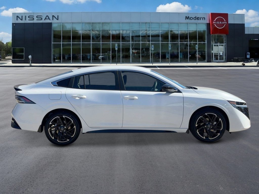New 2026 Nissan Sentra SR FWD image 6