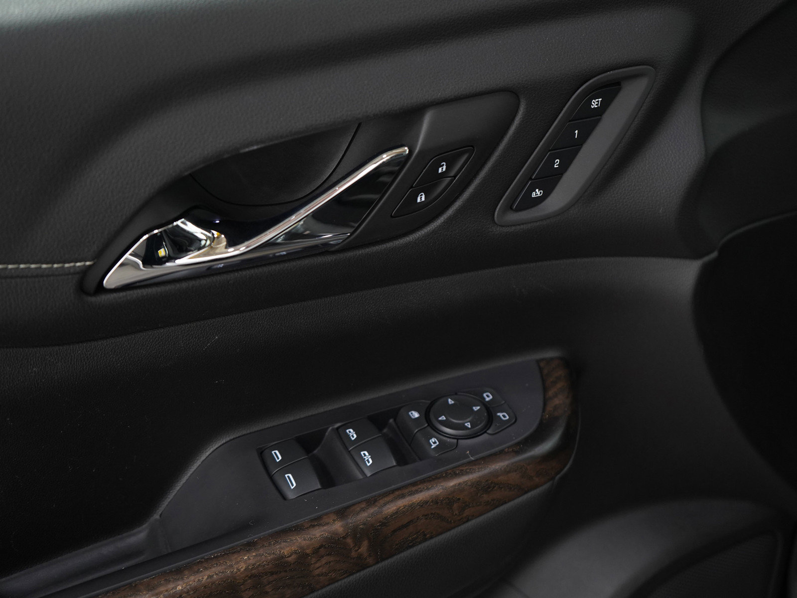 Used 2022 GMC Acadia Denali w/ Denali Ultimate Package image 22