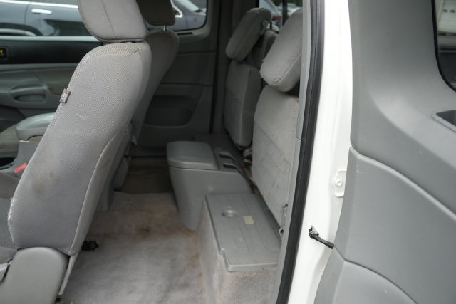 Used 2011 Toyota Tacoma 2WD Access Cab w/ Convenience Pkg image 11