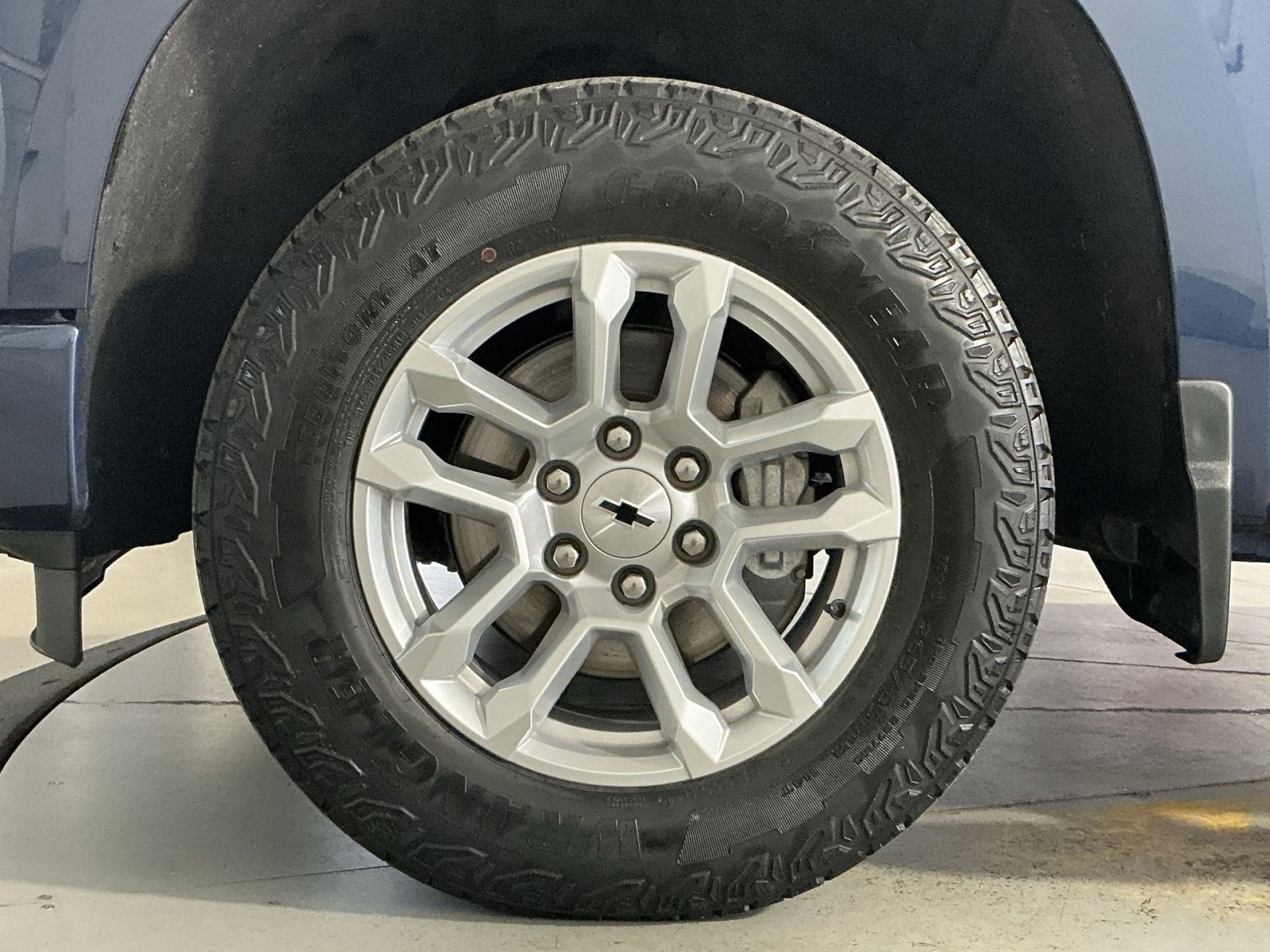 Used 2023 Chevrolet Silverado 1500 RST w/ Z71 Off-Road Package AWD/4WD image 13