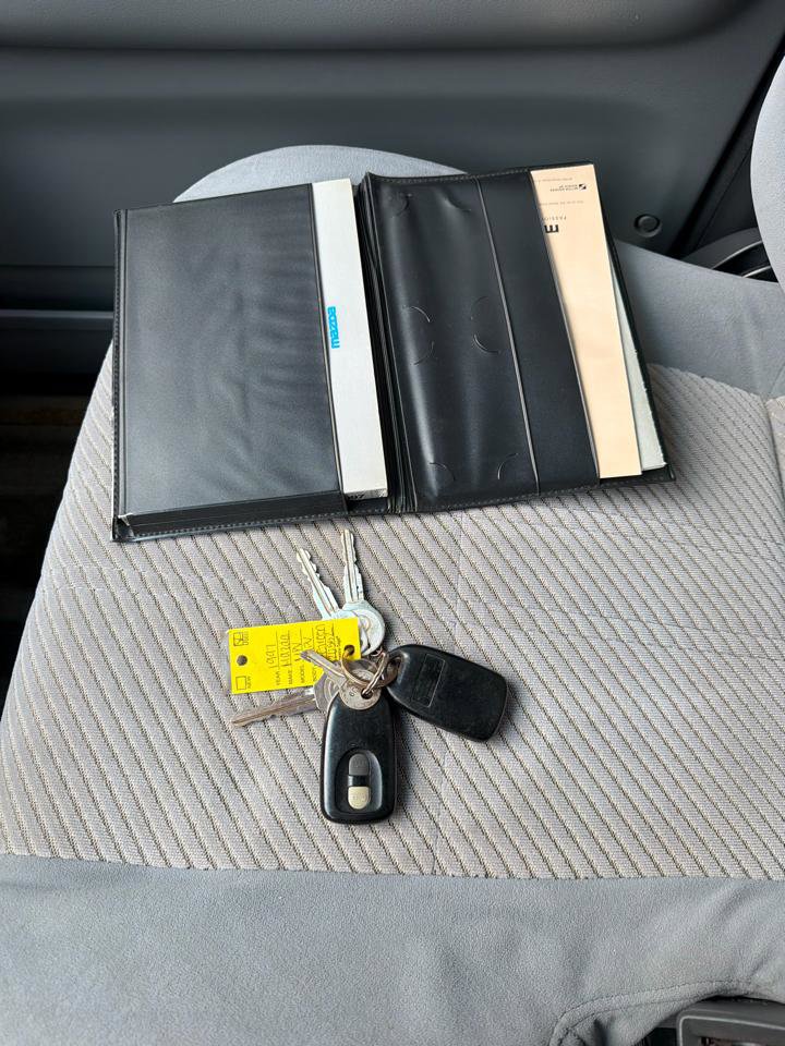 Used 1997 MAZDA MPV ES image 24