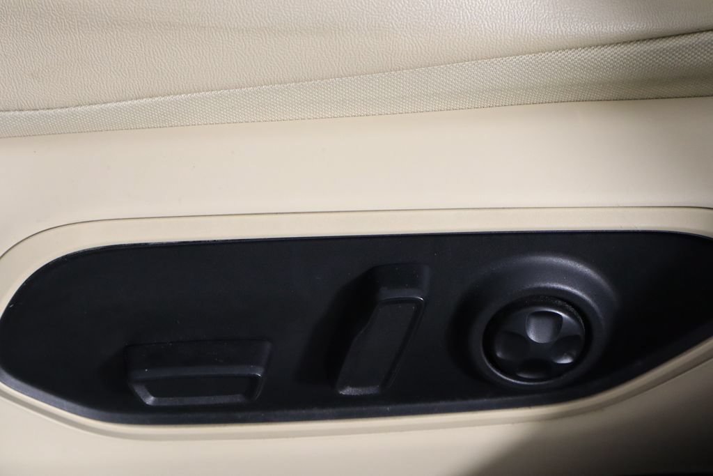 Used 2021 Jeep Grand Cherokee L Limited AWD/4WD image 25