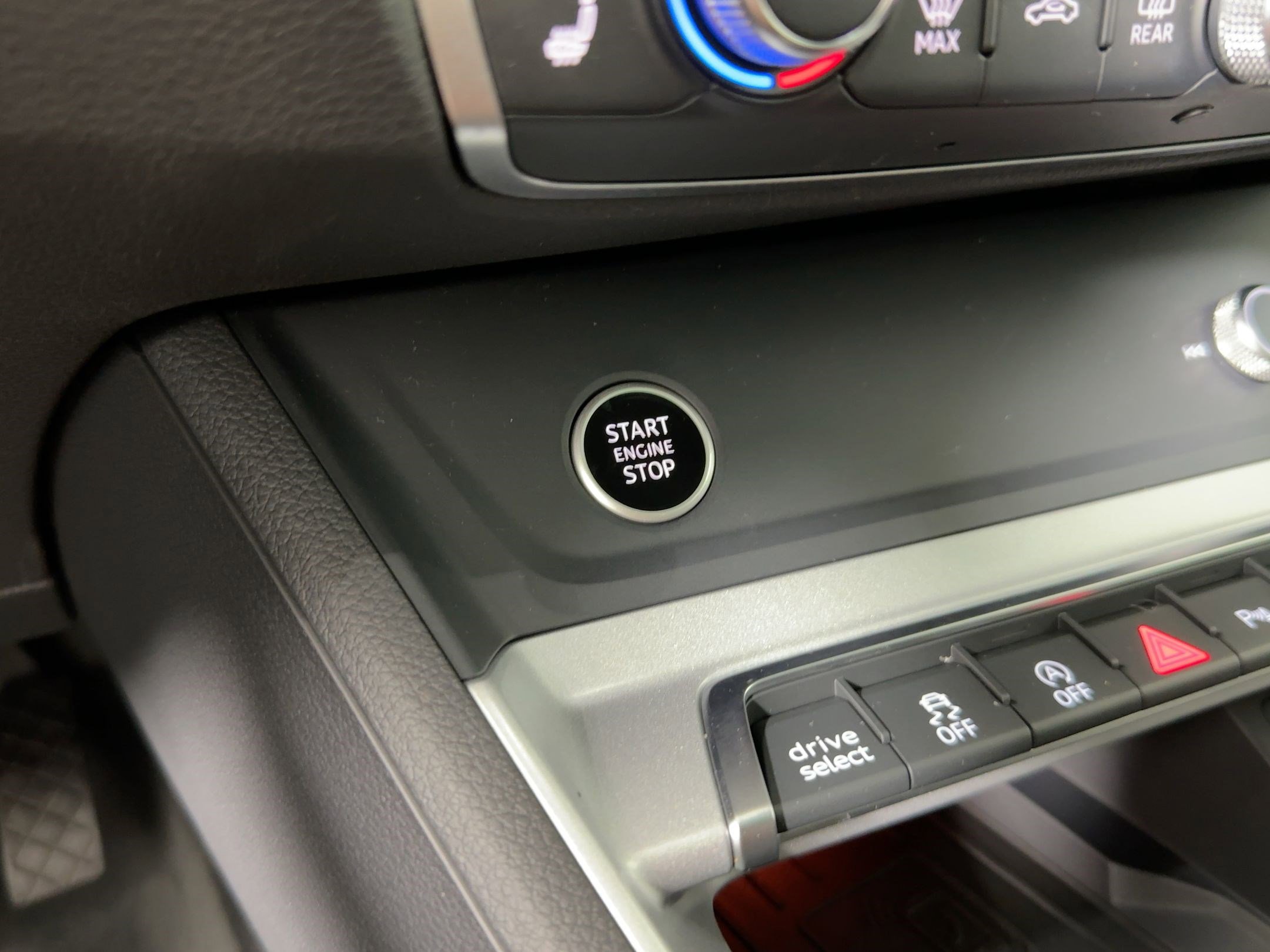 Certified 2025 Audi Q3 2.0T Premium Plus w/ Premium Plus Package image 27