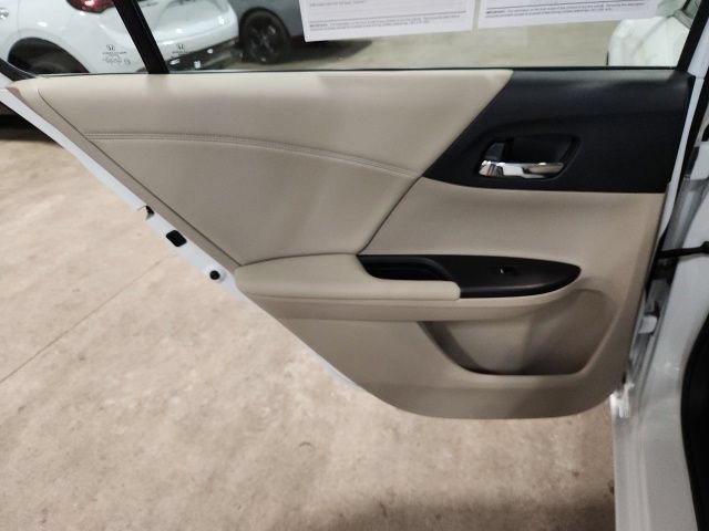 Used 2016 Honda Accord EX-L image 25