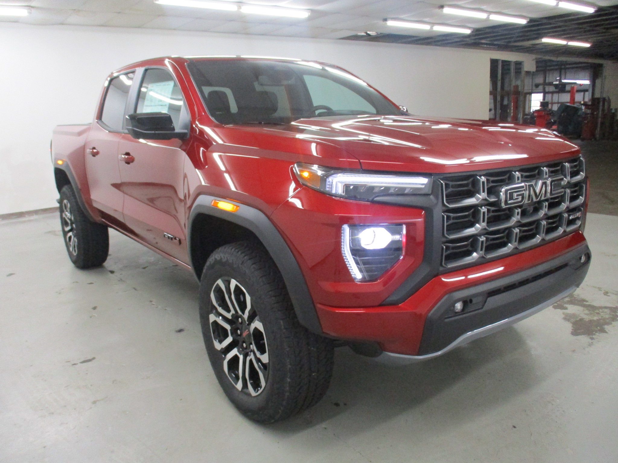 New 2026 GMC Canyon AT4 w/ Technology Plus Package image 4