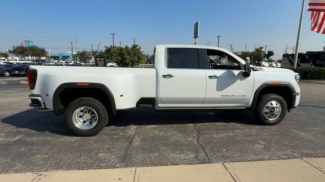 New 2026 GMC Sierra 3500 Denali Ultimate AWD/4WD image 9