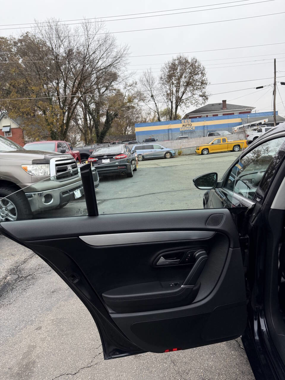 Used 2010 Volkswagen CC Luxury image 12