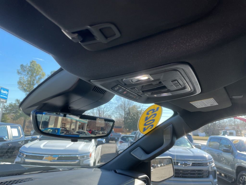 Used 2025 Chevrolet Silverado 1500 ZR2 w/ Technology Package image 22