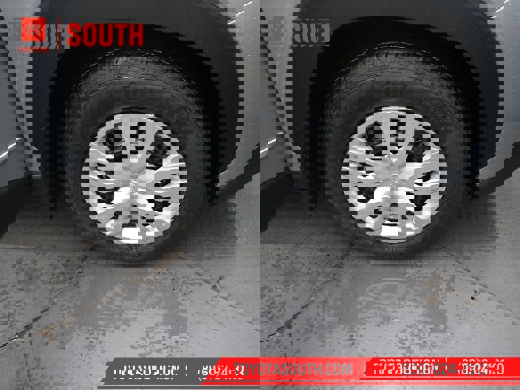 New 2026 Toyota Corolla Cross L image 32