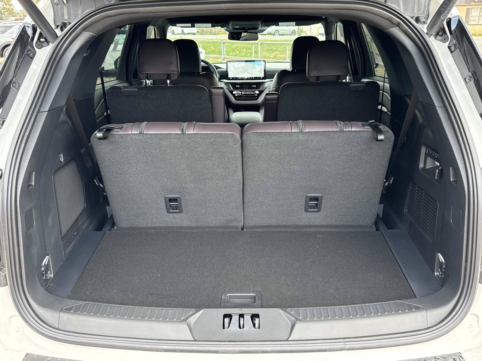 New 2026 Ford Explorer Platinum RWD image 6