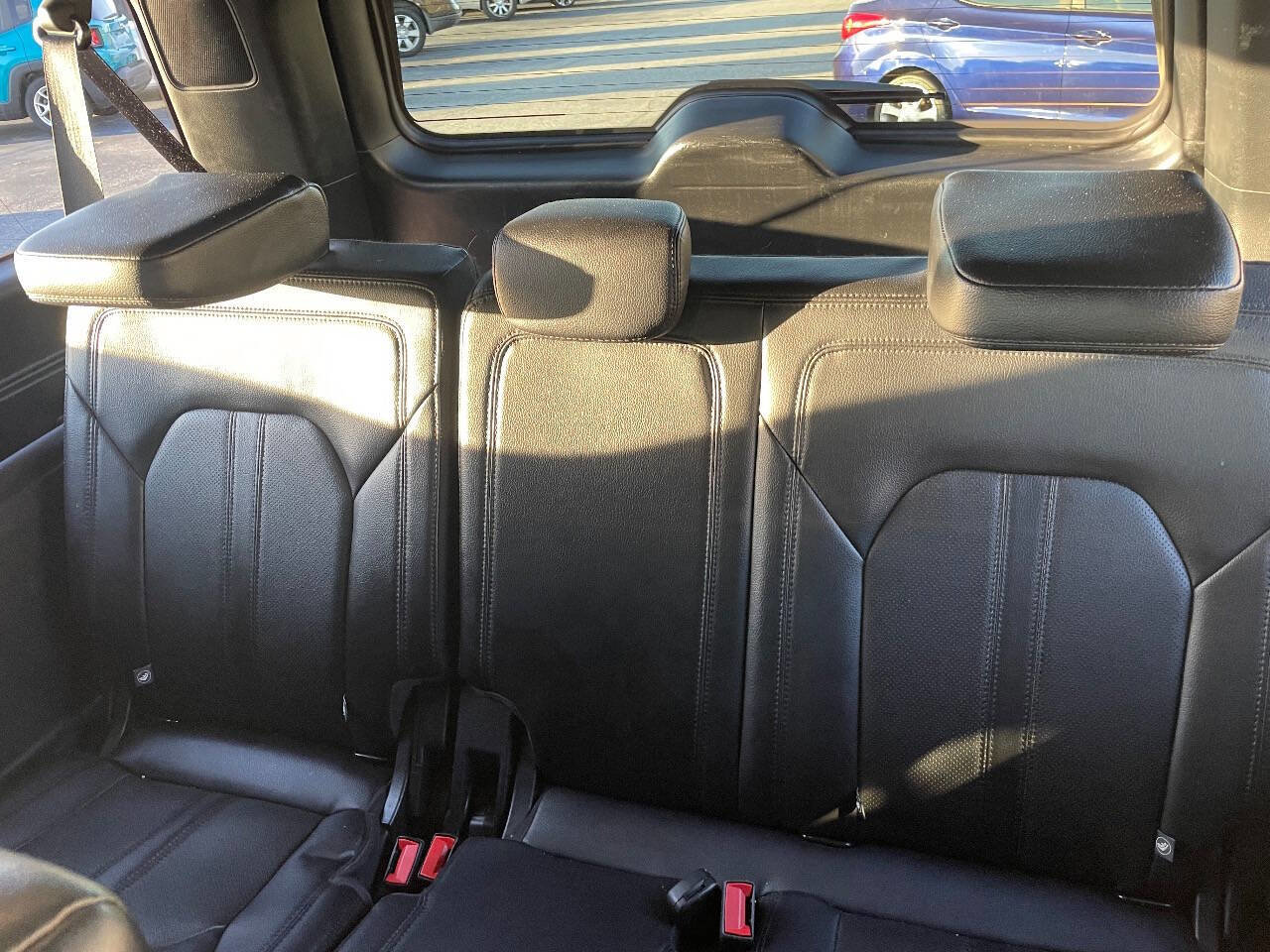 Used 2021 Ford Expedition Max Limited image 9