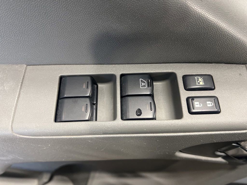 Certified 2018 Nissan Frontier SV image 45