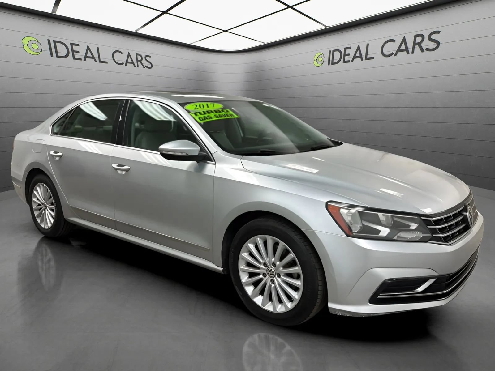 Used 2017 Volkswagen Passat 1.8T SE FWD image 3
