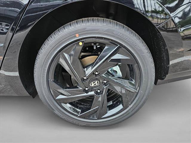 New 2026 Hyundai Elantra SEL Sport FWD image 10