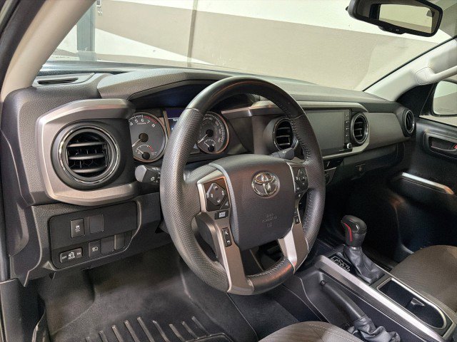 Used 2022 Toyota Tacoma SR5 w/ Technology Package image 17