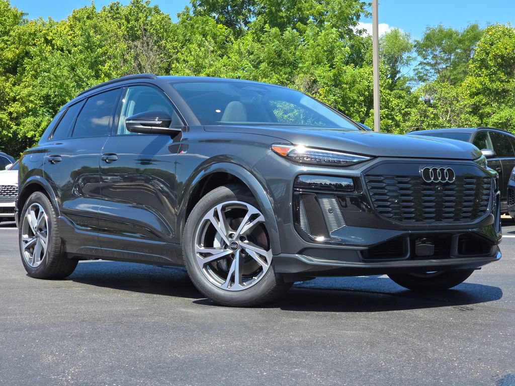 New 2027 Audi Q6 e-tron Prestige AWD/4WD image 2