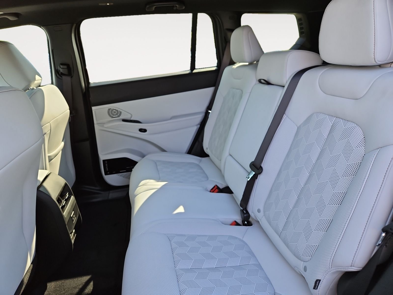 New 2026 Jeep Cherokee Overland AWD/4WD image 13
