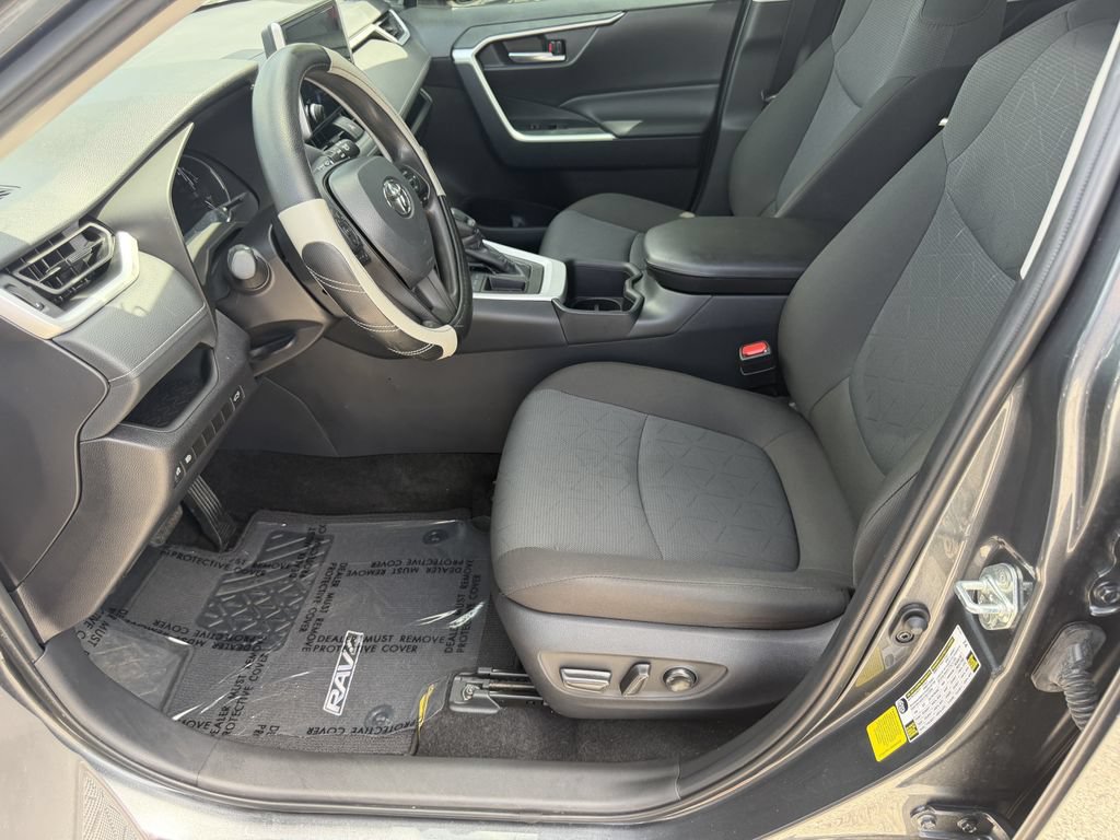 Used 2024 Toyota RAV4 XLE w/ Convenience Package FWD image 24