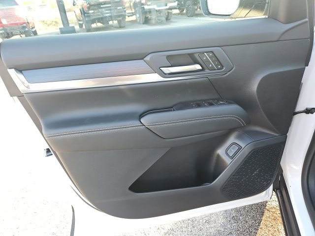 New 2026 GMC Terrain Elevation w/ Elevation Premium Package image 18