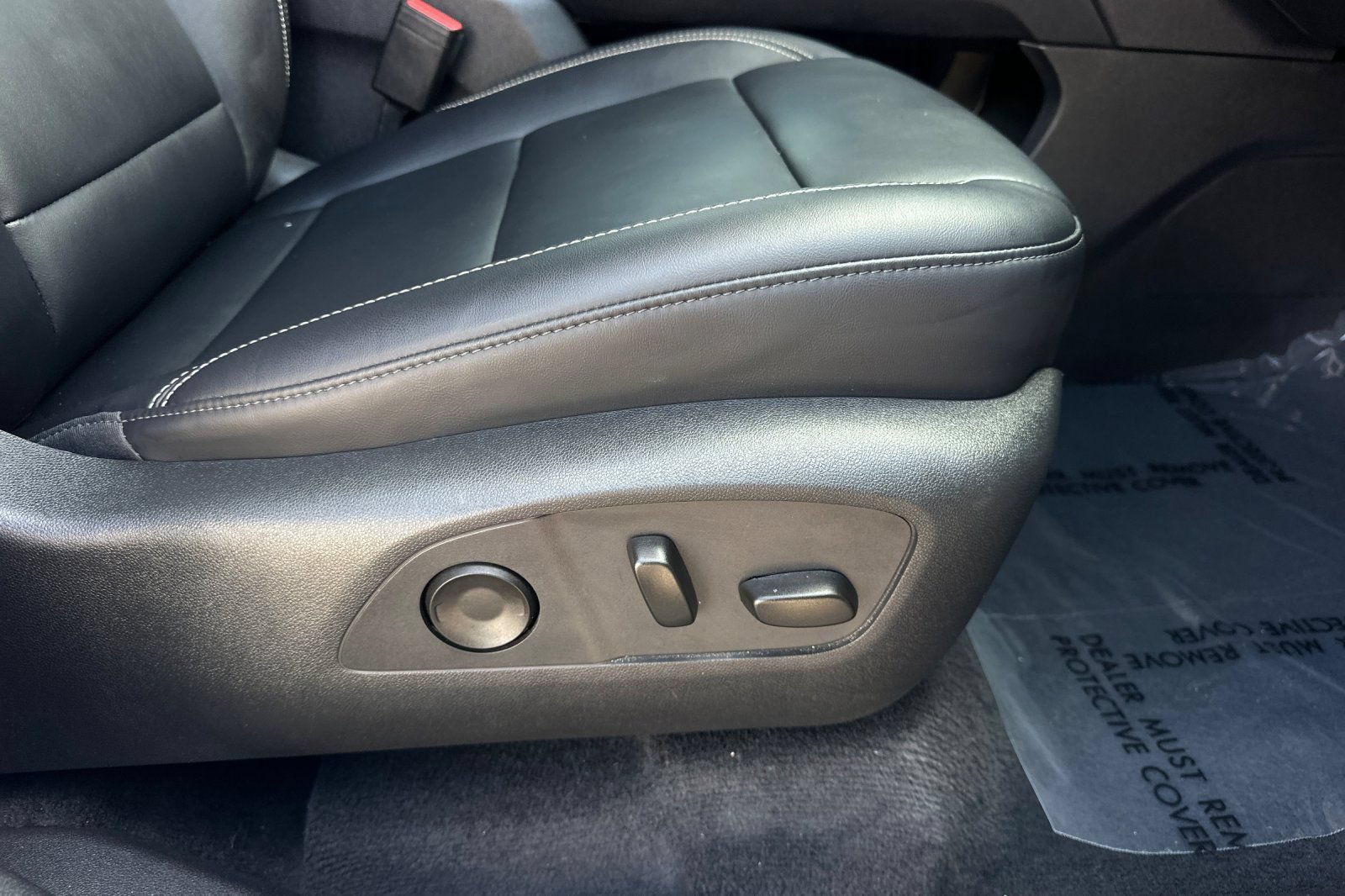 Used 2026 GMC Acadia Elevation w/ Elevation Premium Package FWD image 25