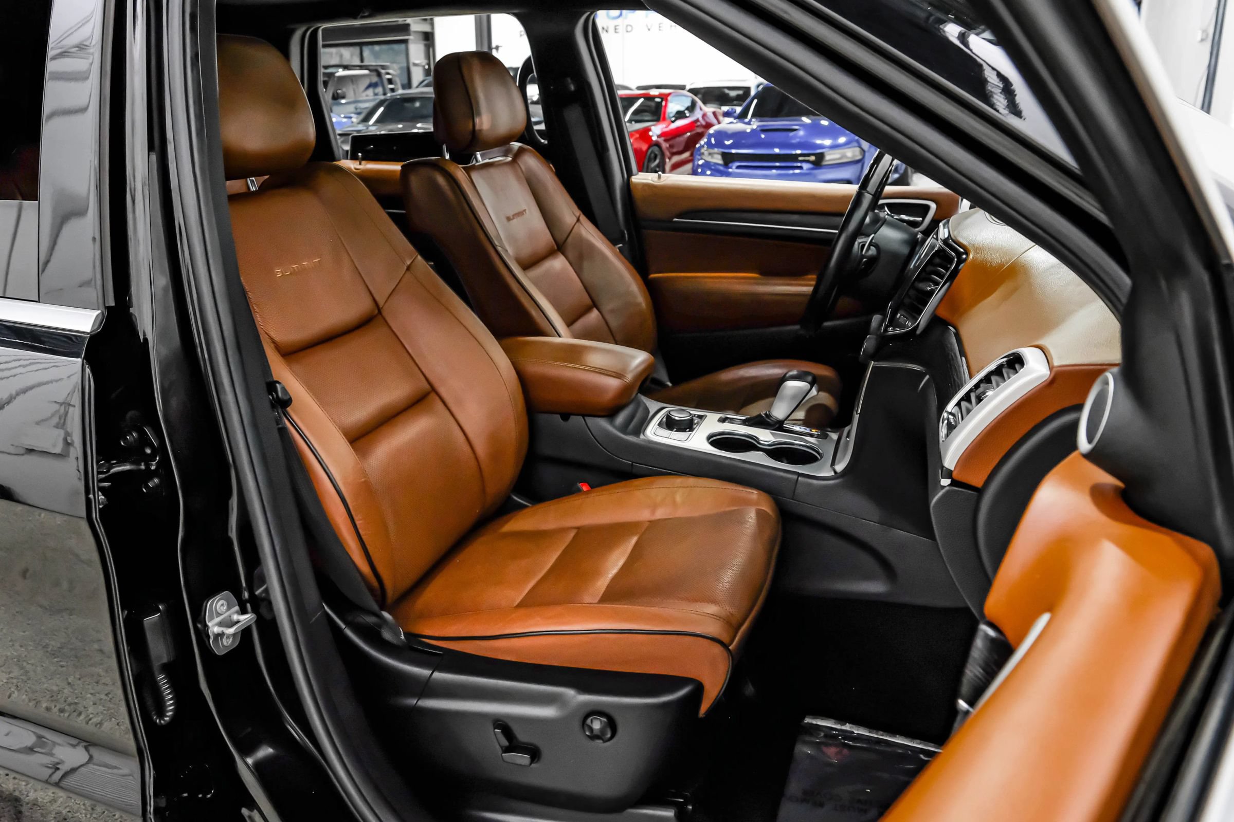 Used 2019 Jeep Grand Cherokee Summit w/ Platinum Series Group AWD/4WD image 47