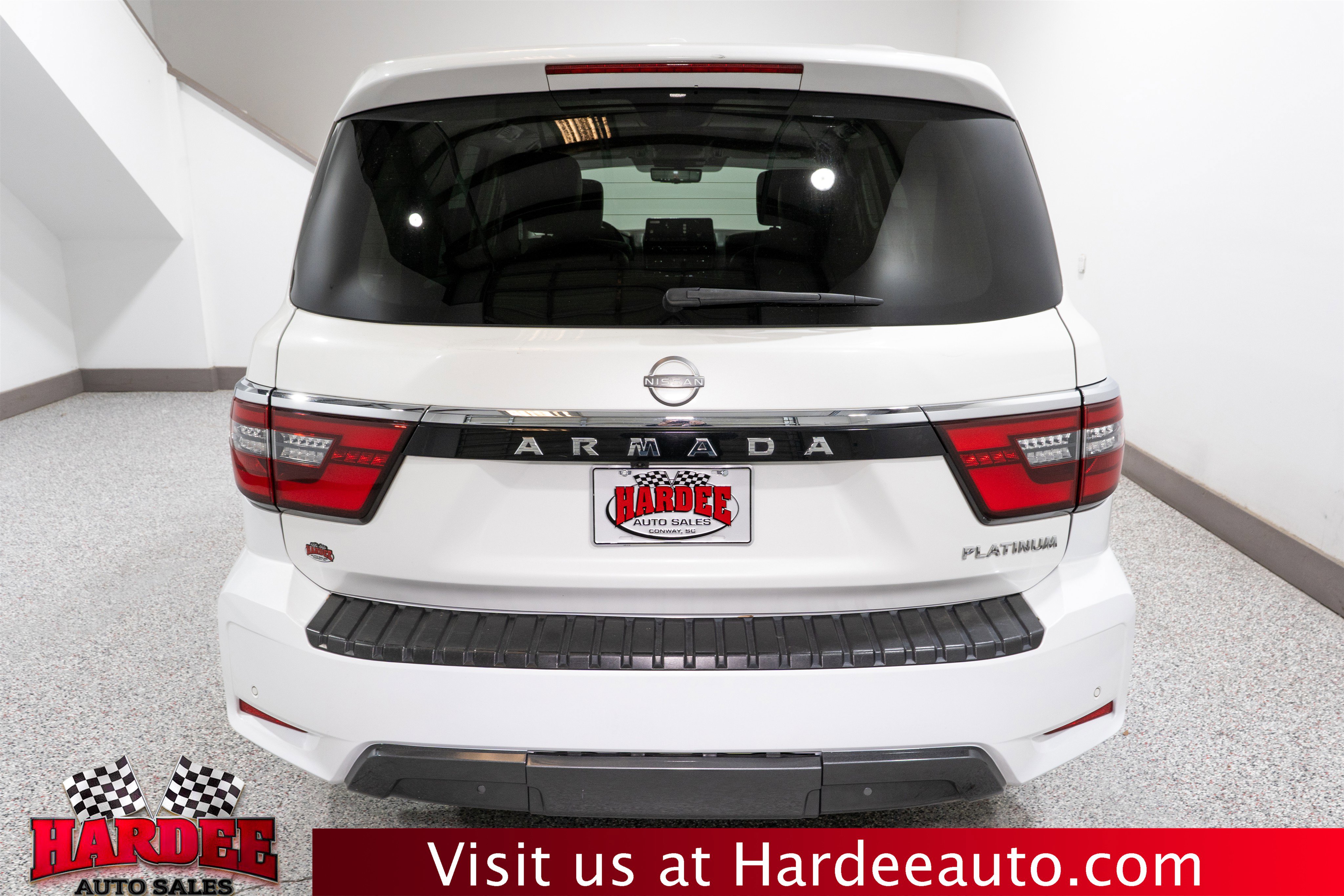 Used 2023 Nissan Armada Platinum w/ Captain's Chairs Package image 4