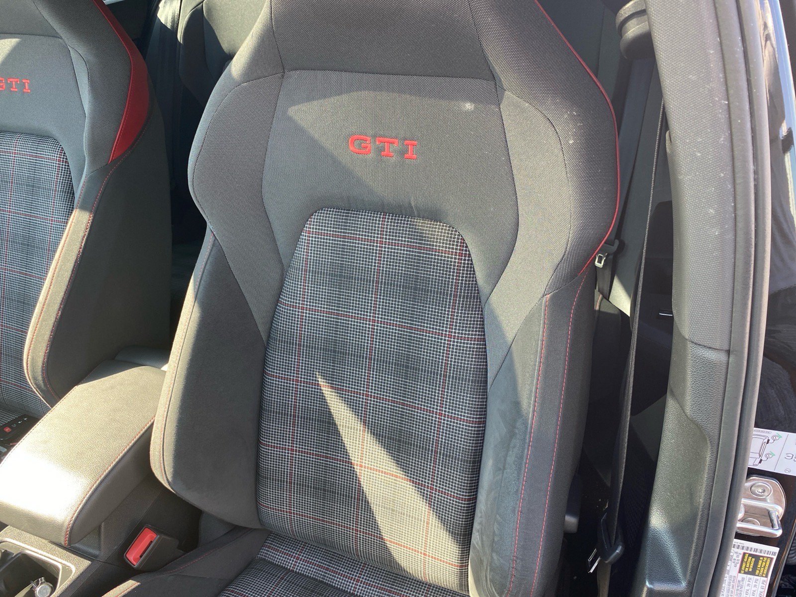 Used 2024 Volkswagen GTI SE FWD image 25