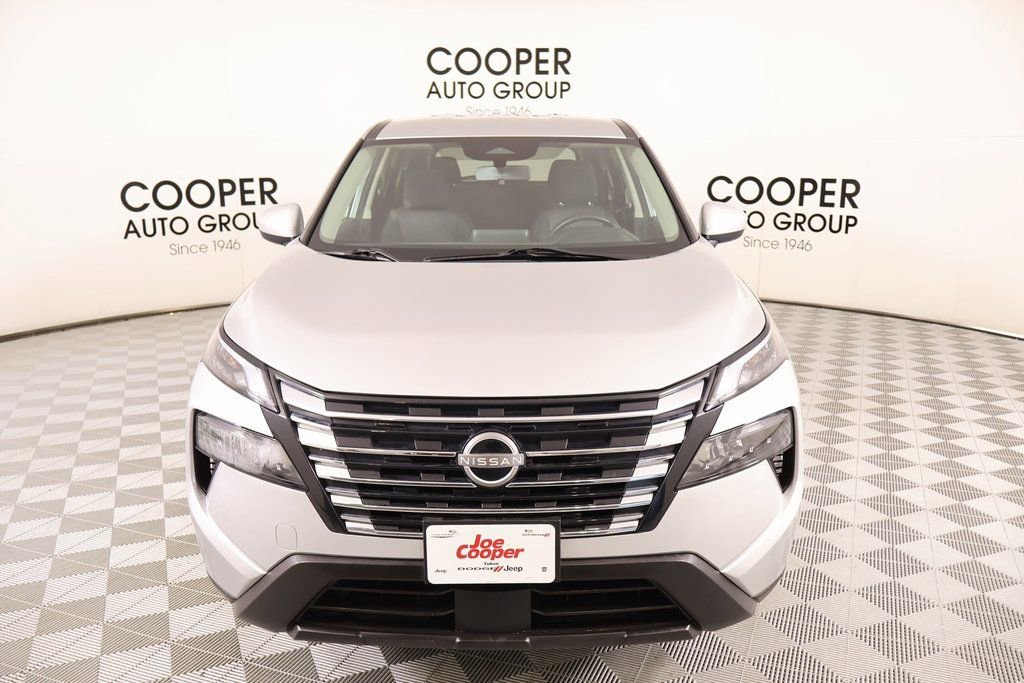 Used 2024 Nissan Rogue SV image 8