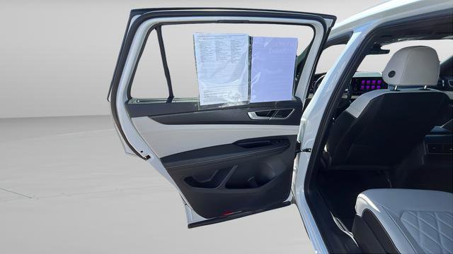 Used 2024 Volkswagen Atlas Cross Sport SEL Premium R-Line image 21