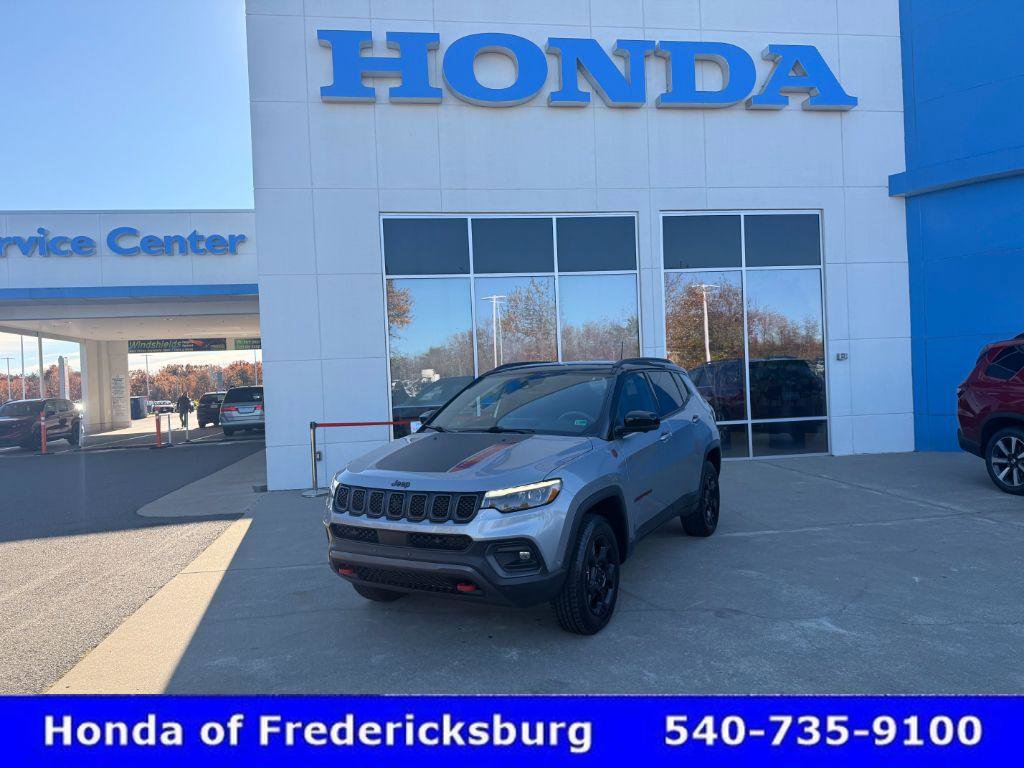 Used 2023 Jeep Compass Trailhawk w/ Trailhawk Elite Group image 1