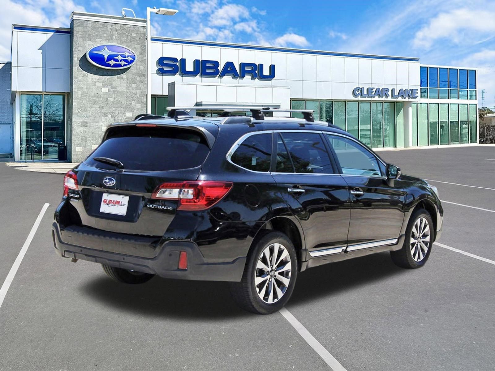 Used 2018 Subaru Outback 2.5i Touring AWD/4WD image 6