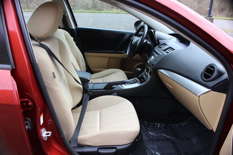 Used 2010 MAZDA MAZDA3 i Touring FWD image 17